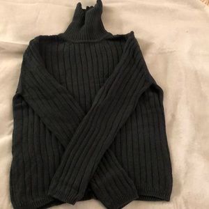 Hunter green sweater.